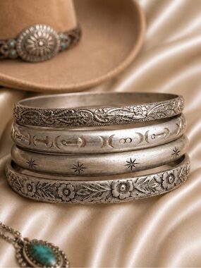 Sterling Silver Floral & Star Engraved Bangle Bracelet - Silver
